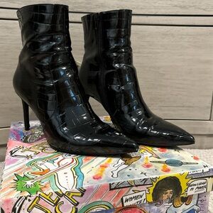 jeffrey campbell khalees black croco pointed toe bootie w/ box